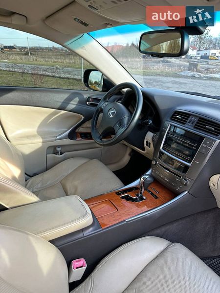 Седан Lexus IS 2009 в Шептицькому