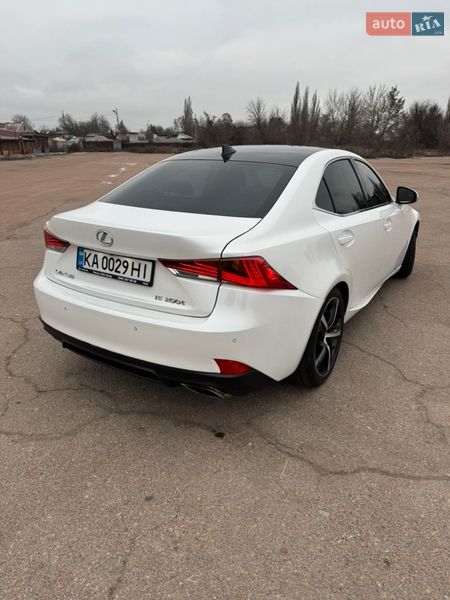 Седан Lexus IS 2016 в Києві