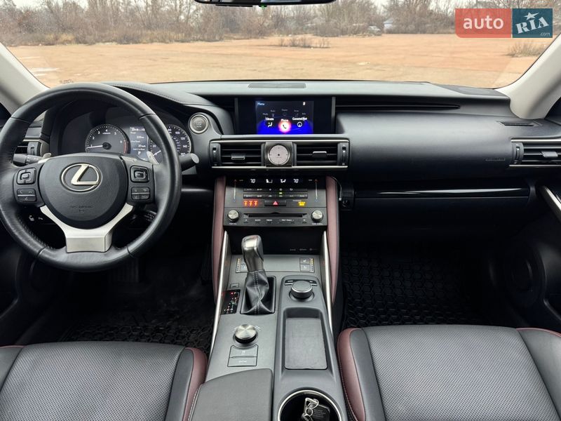 Седан Lexus IS 2016 в Києві