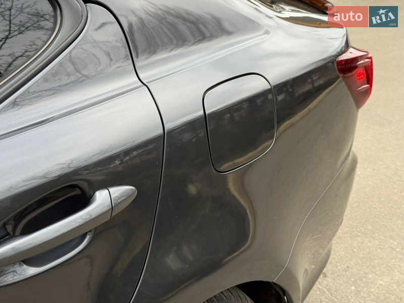 Седан Lexus IS 2007 в Дніпрі