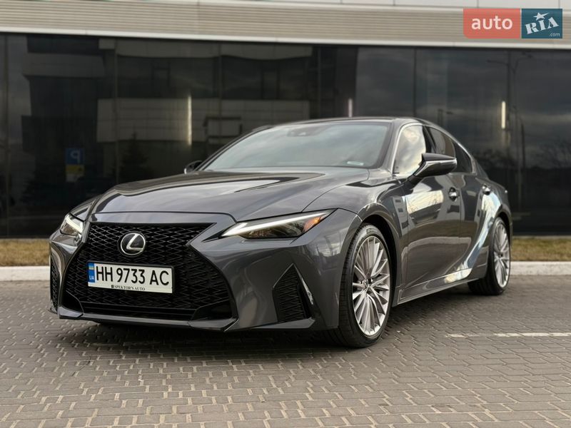 Седан Lexus IS 2023 в Одесі