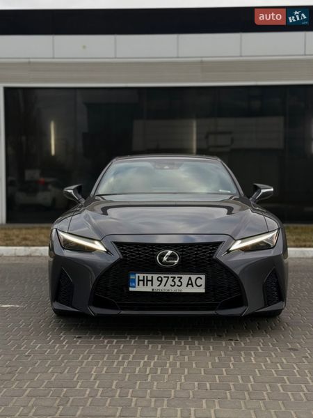 Седан Lexus IS 2023 в Одесі