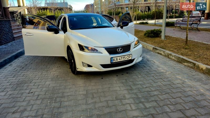 Седан Lexus IS 2008 в Києві