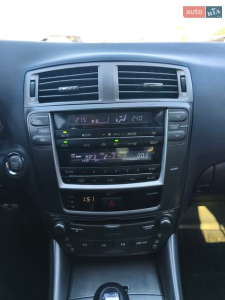 Седан Lexus IS 2008 в Полтаві