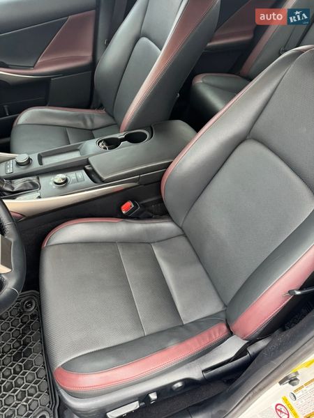 Седан Lexus IS 2016 в Киеве