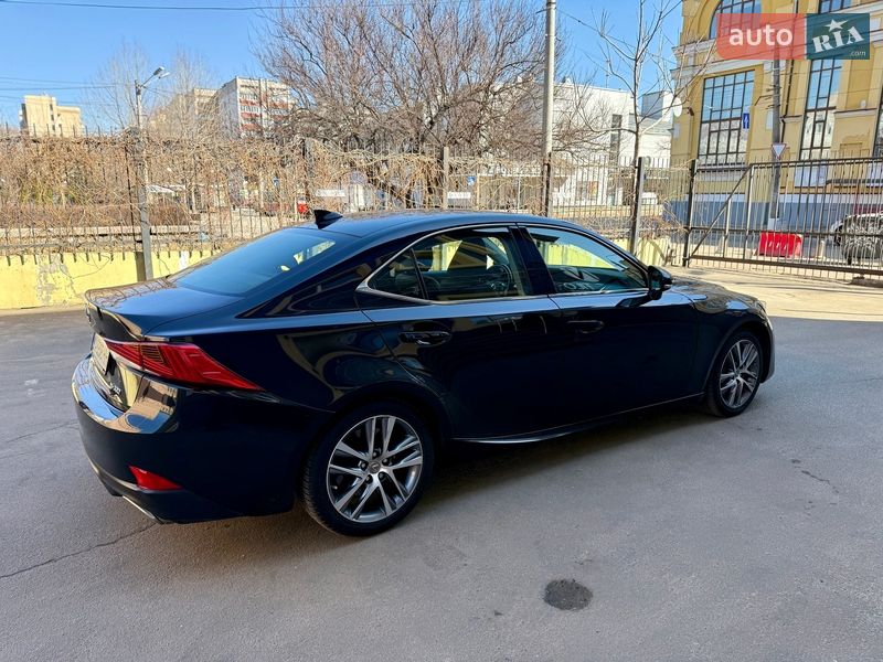 Седан Lexus IS 2018 в Киеве