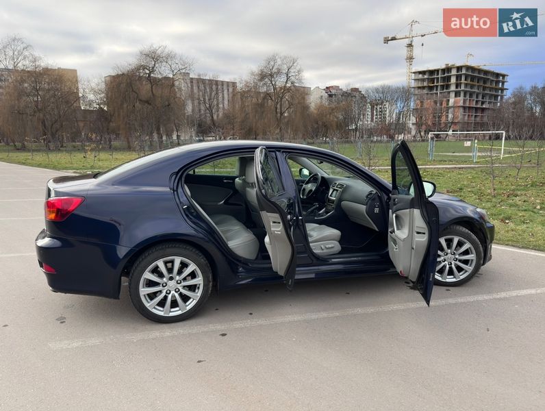Седан Lexus IS 2007 в Ивано-Франковске