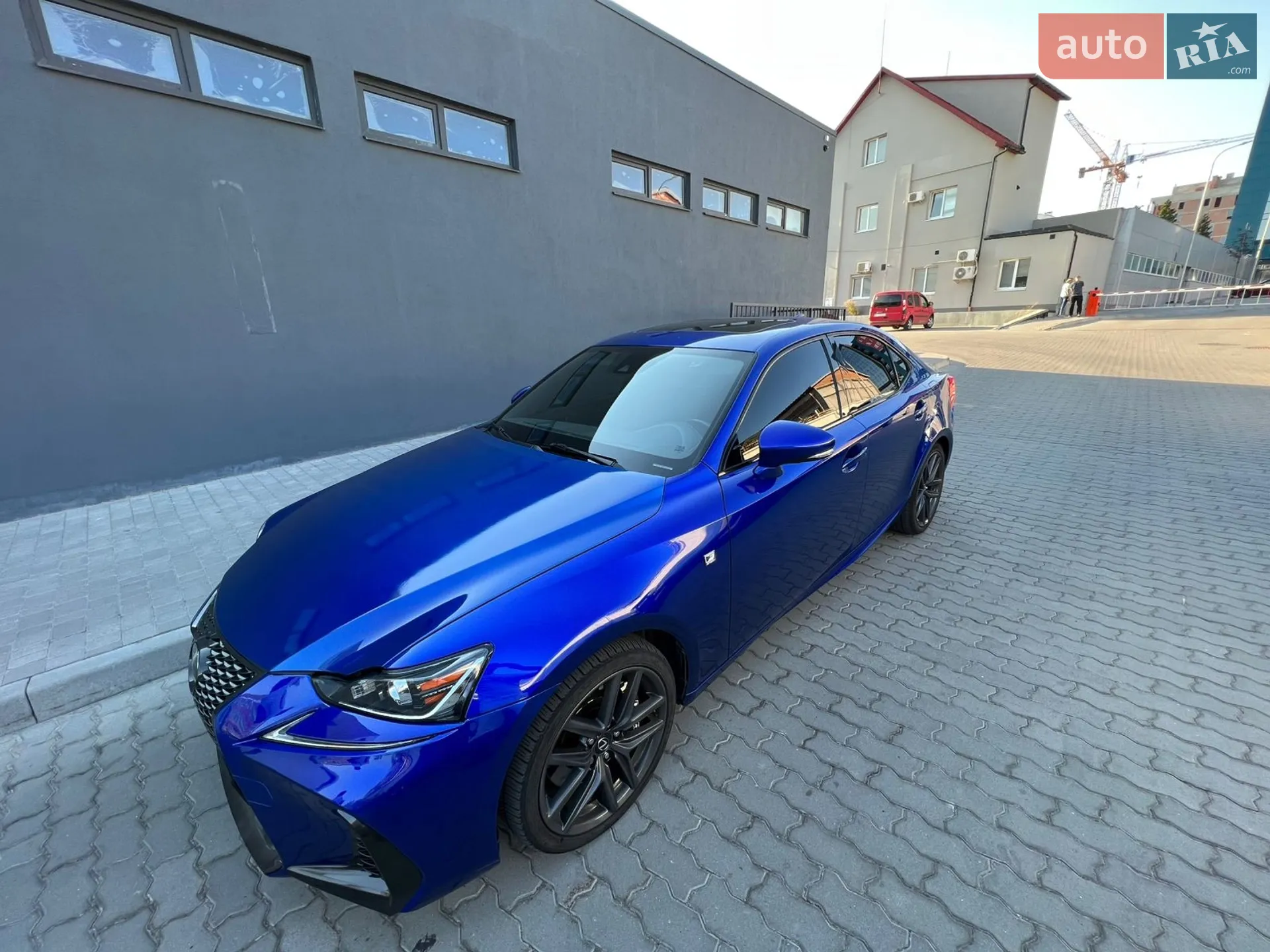 2017 Lexus IS - мініатюра 5