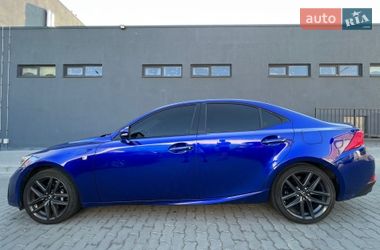 Седан Lexus IS 2017 в Львове