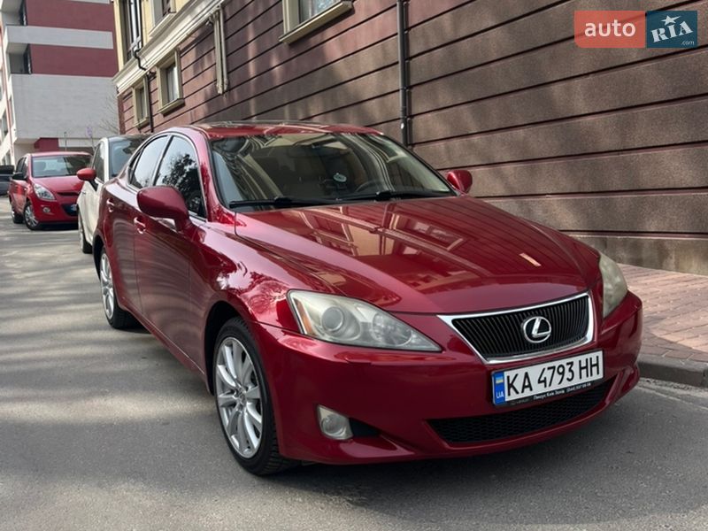 Седан Lexus IS 2007 в Львові