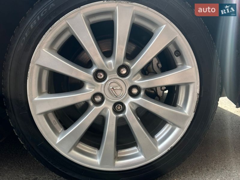 Седан Lexus IS 2007 в Львові
