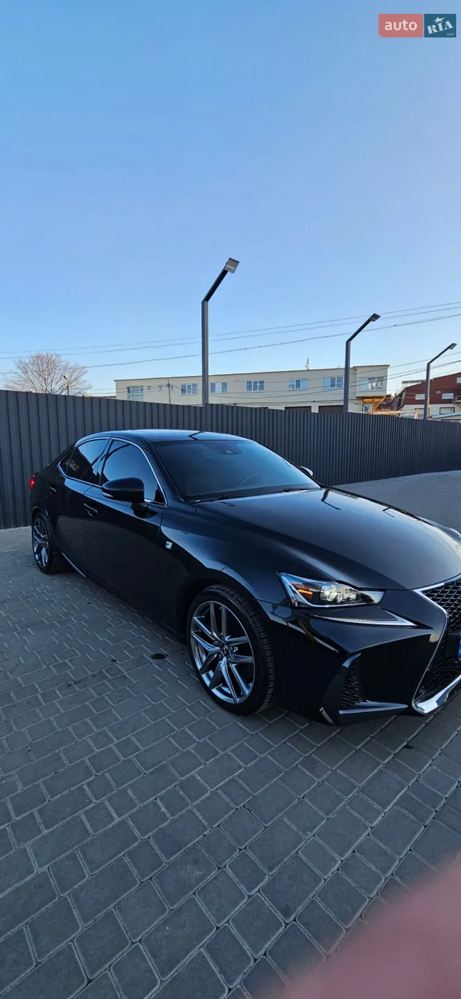 2020 Lexus IS - мініатюра 12