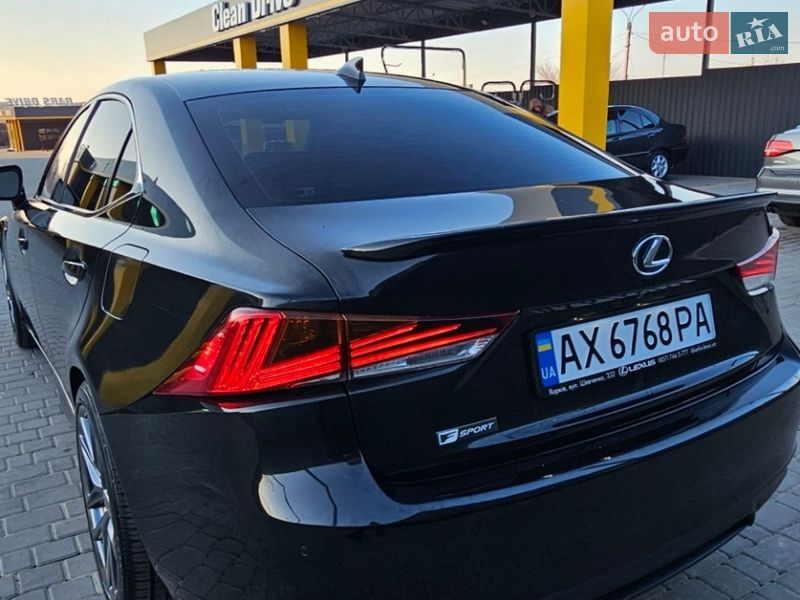 Седан Lexus IS 2020 в Киеве фото 18 Седан Lexus IS 2020 в Киеве