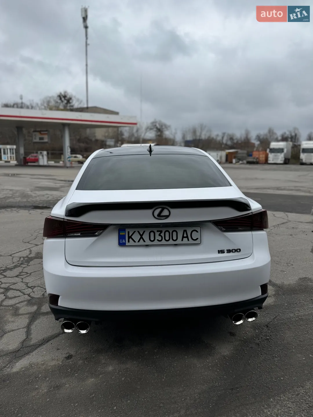 Lexus IS 2017 VIN JTHBA1D25J5063332 фото оголошення 6 з 36