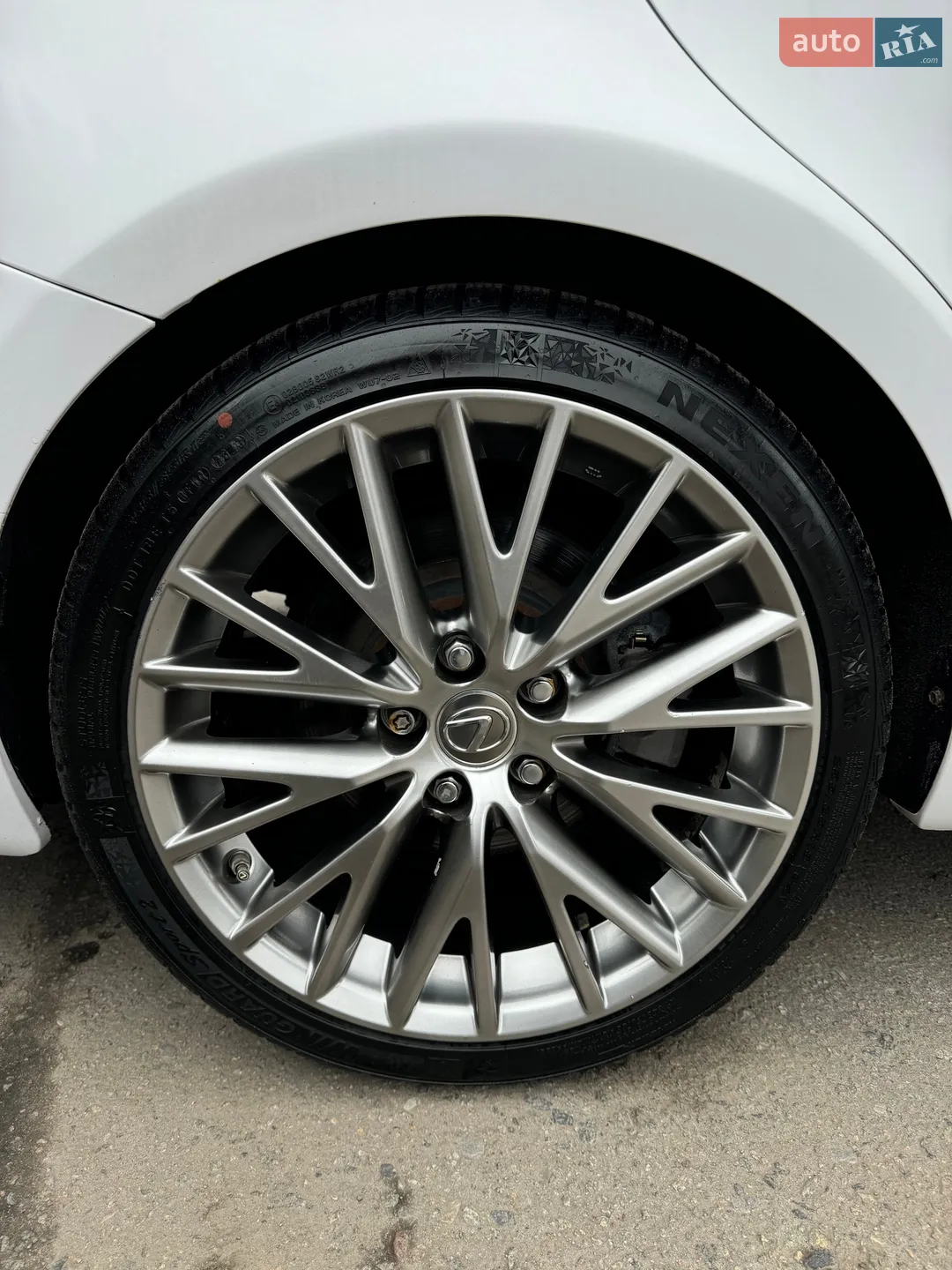 Lexus IS 2017 VIN JTHBA1D25J5063332 фото оголошення 7 з 36