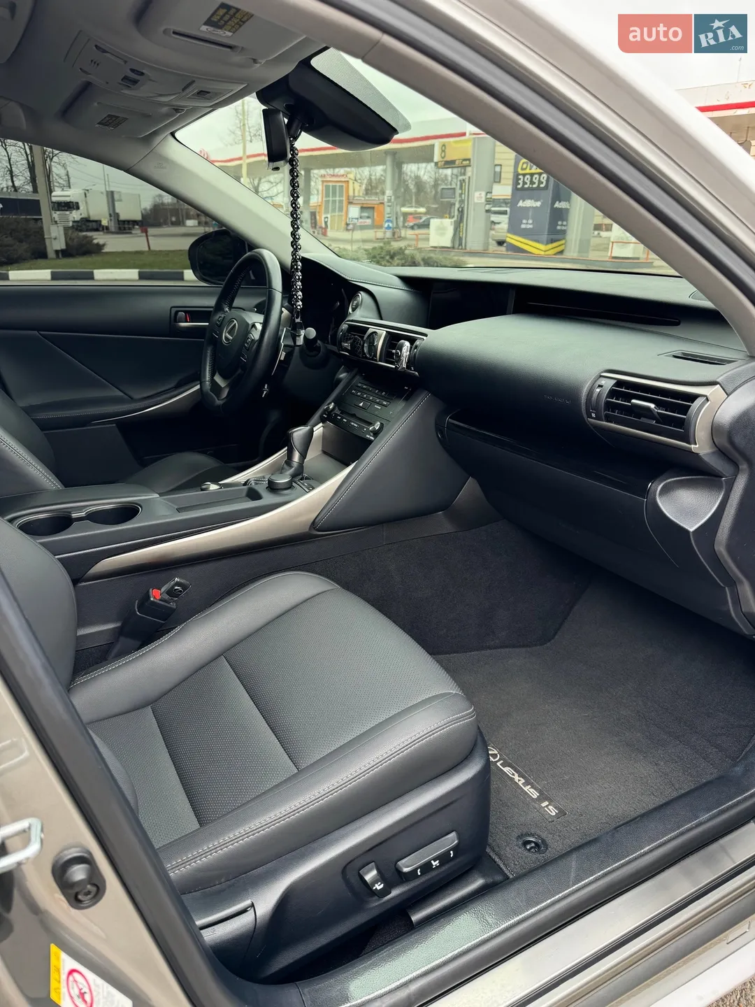 Lexus IS 2017 VIN JTHBA1D25J5063332 фото оголошення 8 з 36