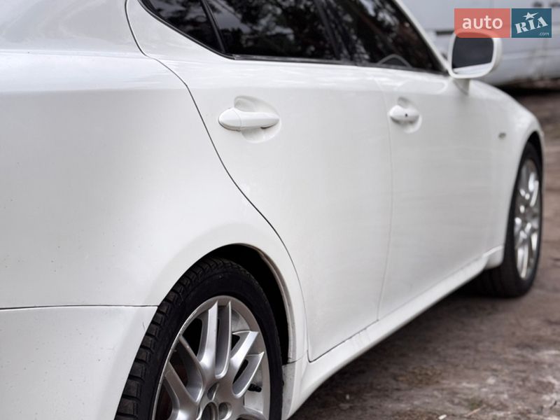 Седан Lexus IS 2006 в Киеве