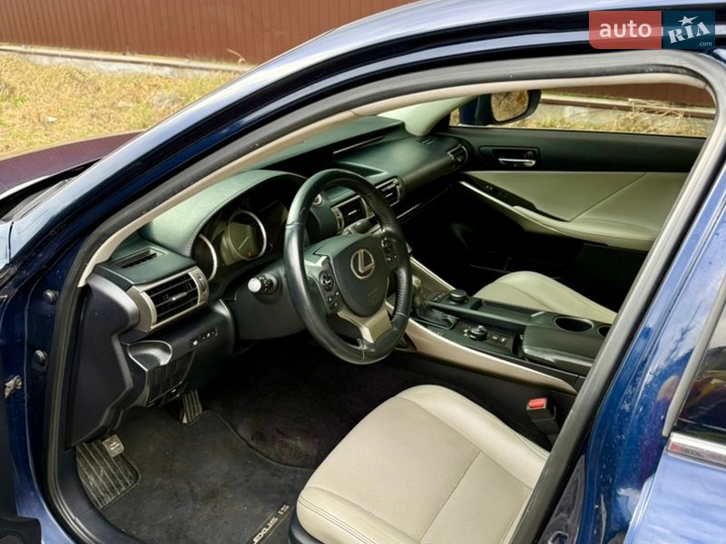 Седан Lexus IS 2013 в Києві фото 13 Седан Lexus IS 2013 в Києві