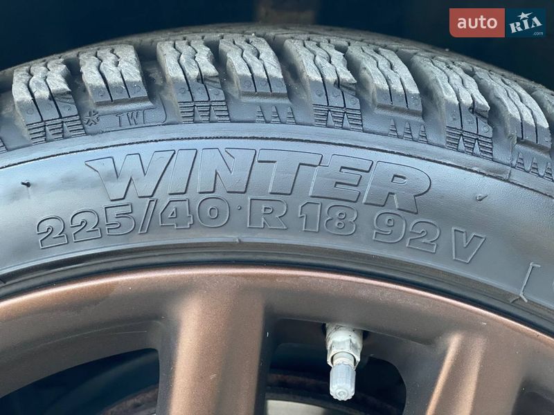 Седан Lexus IS 2013 в Киеве фото 5 Седан Lexus IS 2013 в Киеве