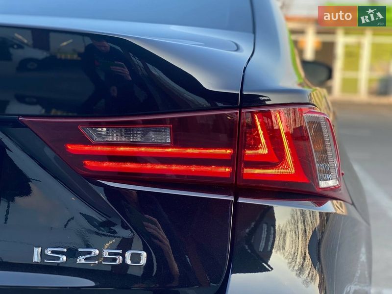 Седан Lexus IS 2013 в Киеве фото 15 Седан Lexus IS 2013 в Киеве