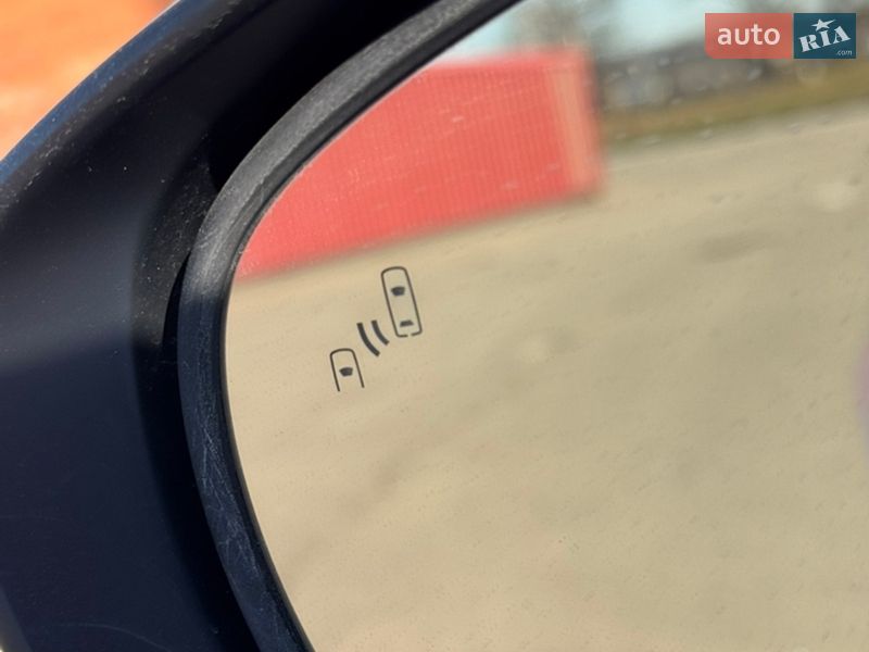 Седан Lexus IS 2016 в Киеве фото 22 Седан Lexus IS 2016 в Киеве