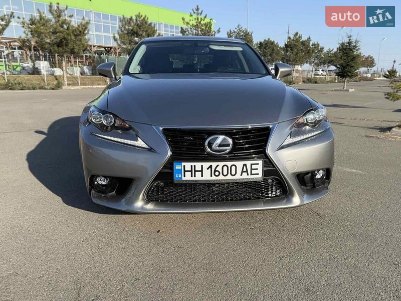 Lexus IS 2015