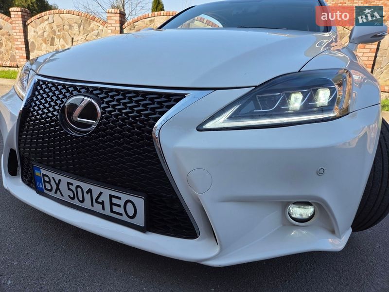 Кабріолет Lexus IS 2012 в Хмельницькому