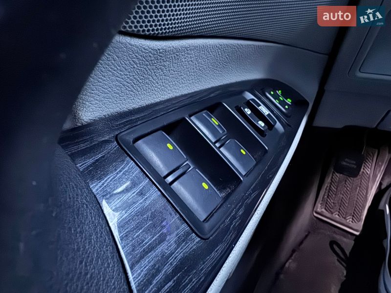 Седан Lexus IS 2010 в Полтаве