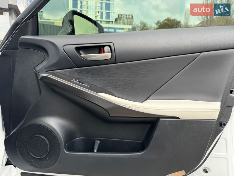 Седан Lexus IS 2021 в Киеве фото 34 Седан Lexus IS 2021 в Киеве
