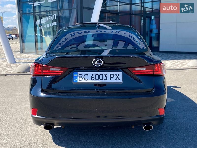 Седан Lexus IS 2016 в Києві