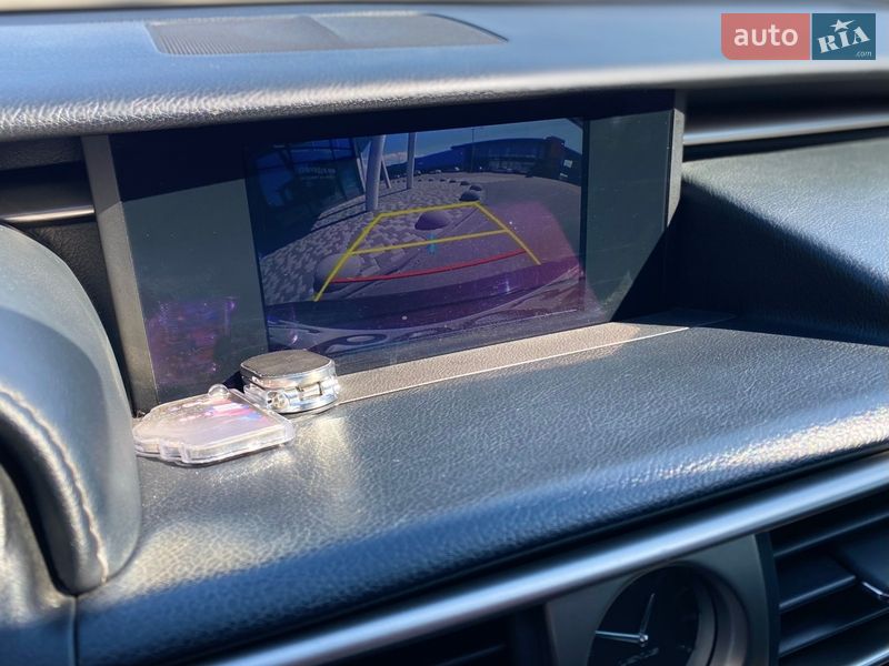 Седан Lexus IS 2016 в Києві