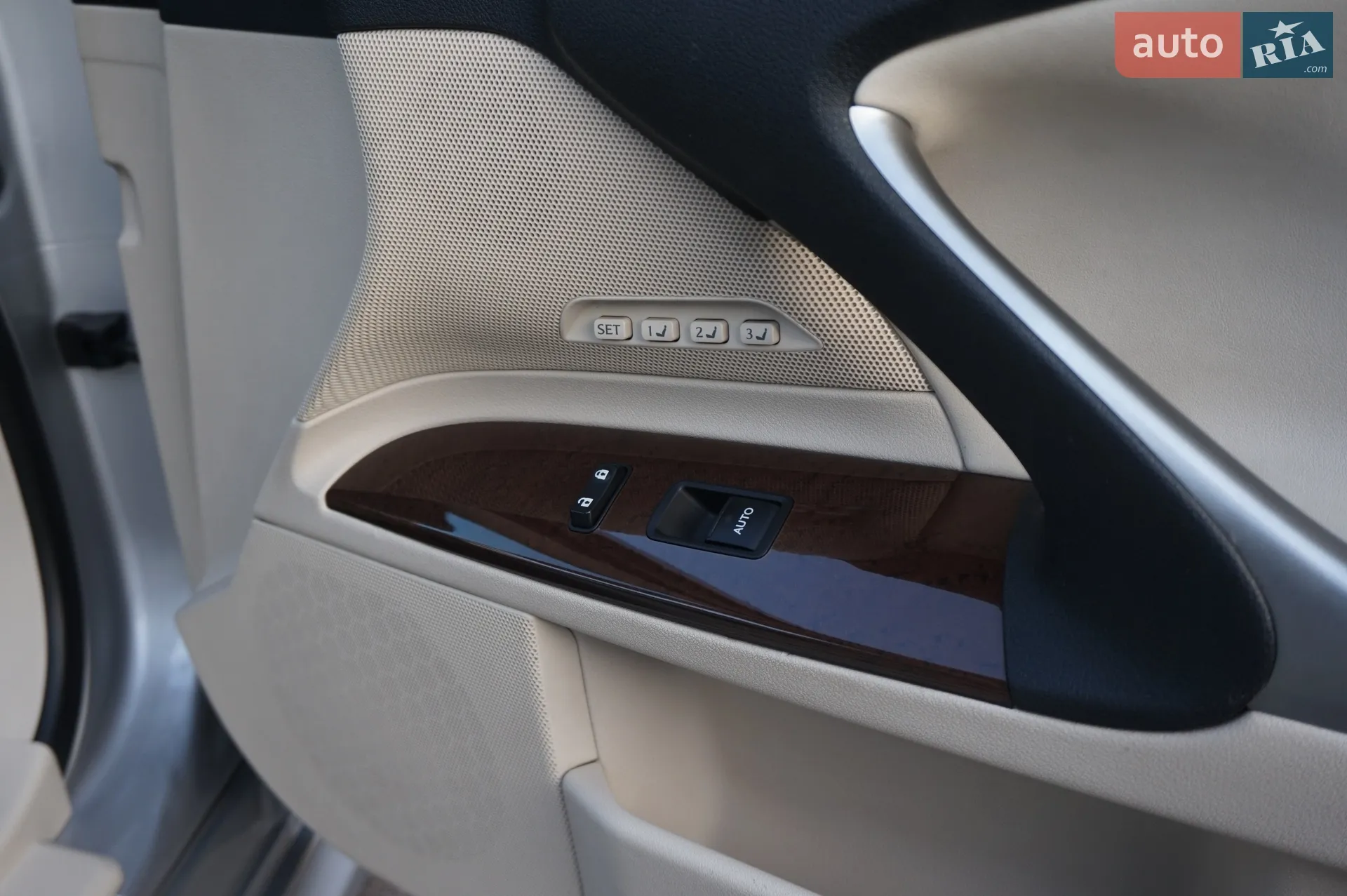 2010 Lexus IS - мініатюра 26
