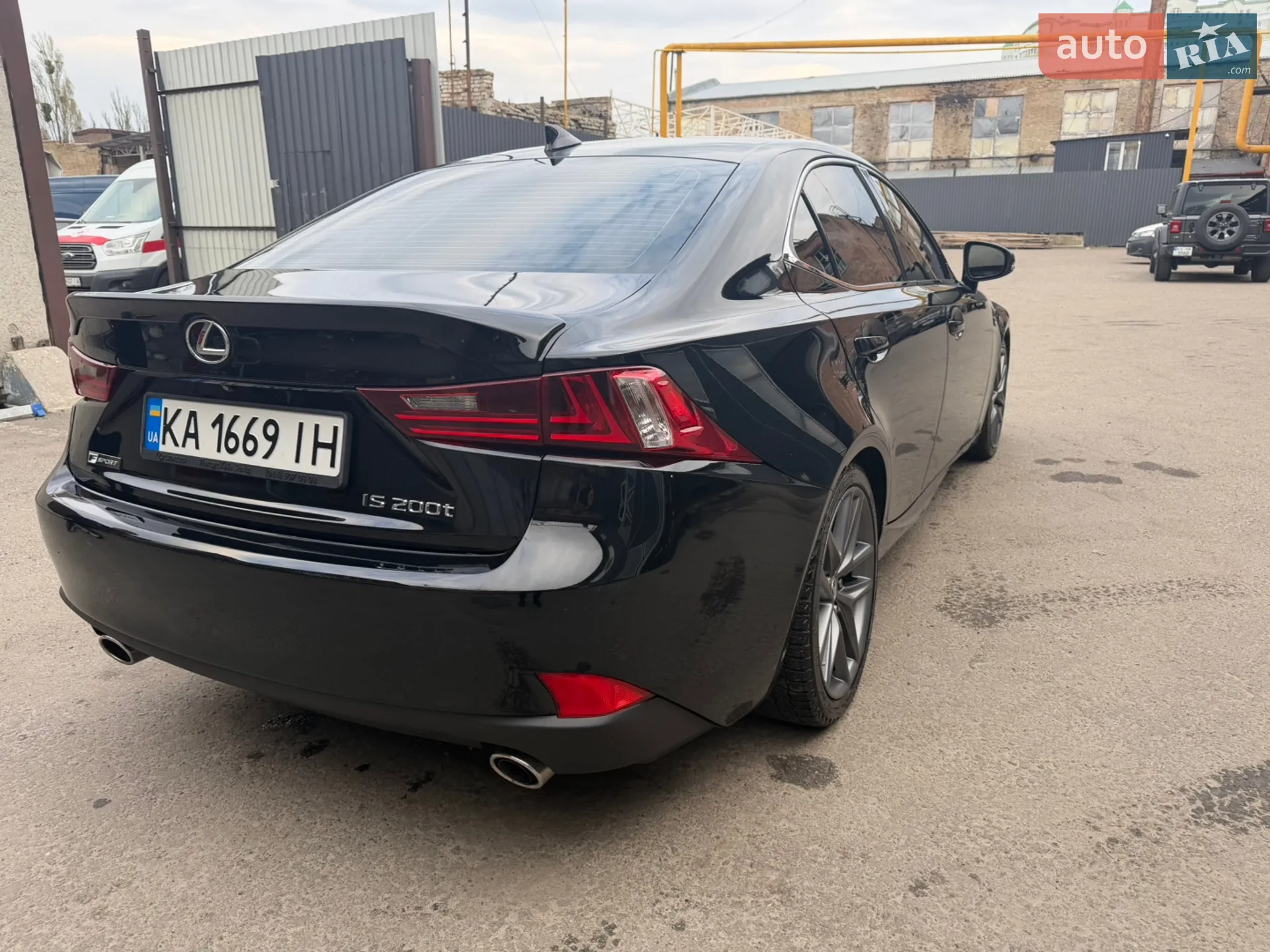 2016 Lexus IS - мініатюра 14