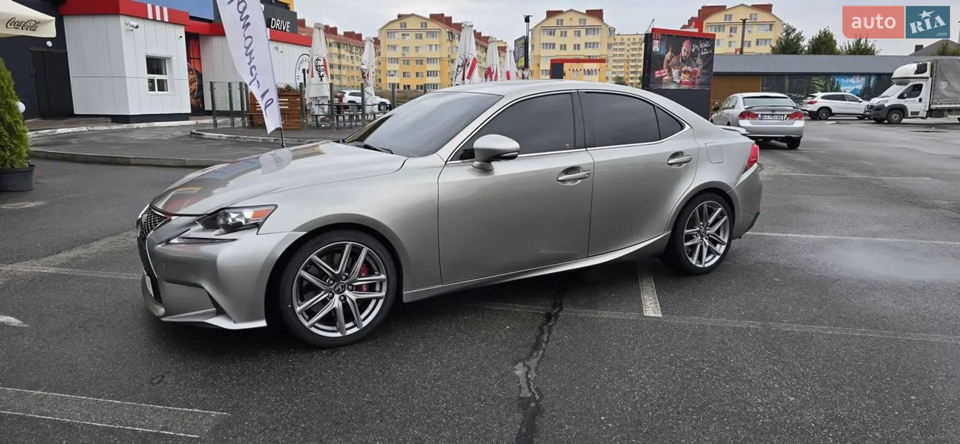 2016 Lexus IS - мініатюра 3