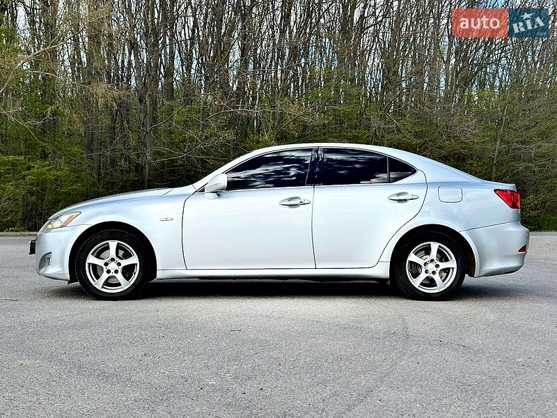 Седан Lexus IS 2006 в Виннице