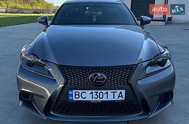 Седан Lexus IS 2015 в Луцке