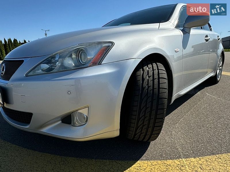 Седан Lexus IS 2008 в Киеве