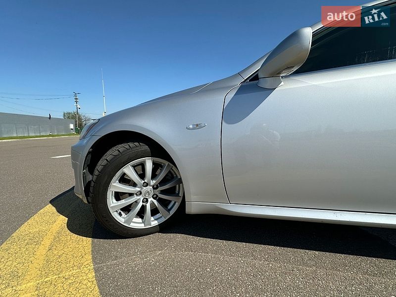 Седан Lexus IS 2008 в Киеве