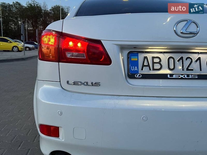 Седан Lexus IS 2007 в Виннице