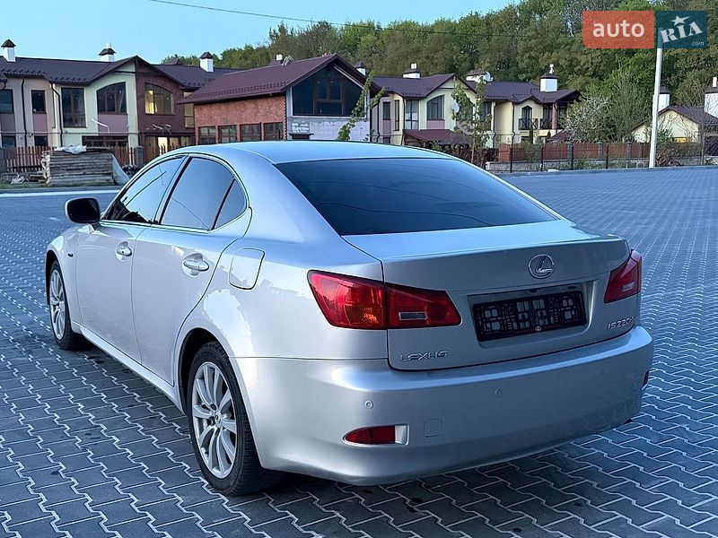 Седан Lexus IS 2005 в Тернополі