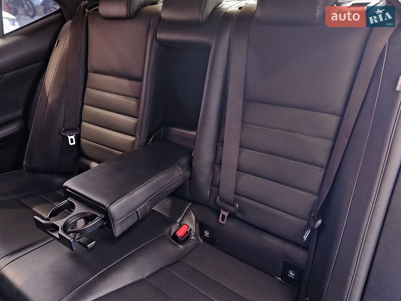Седан Lexus IS 2013 в Одесі