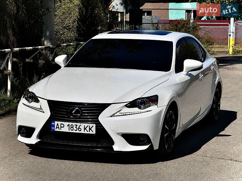 Седан Lexus IS 2015 в Запорожье