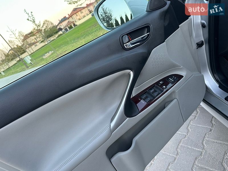 Седан Lexus IS 2006 в Одессе