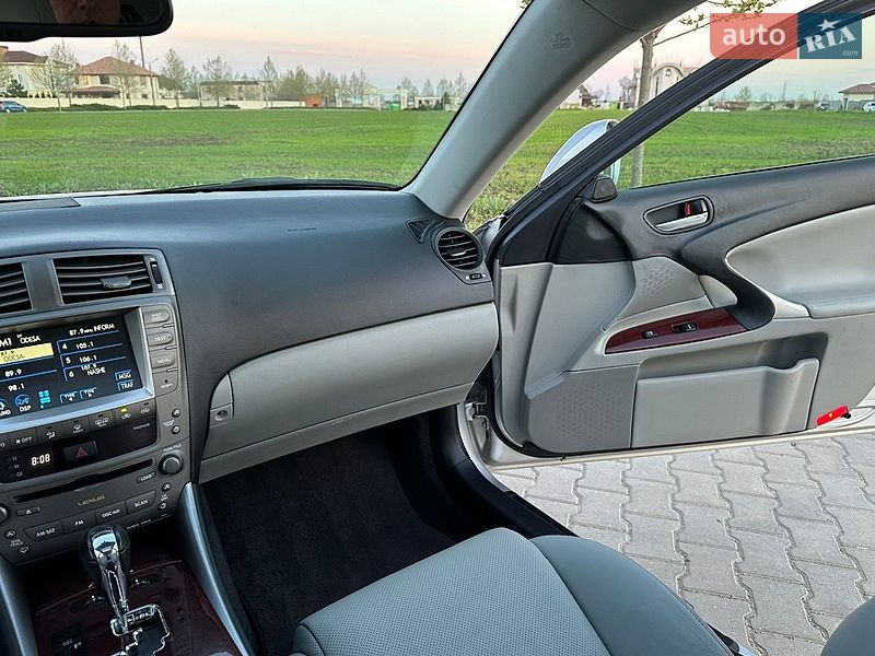 Седан Lexus IS 2006 в Одессе