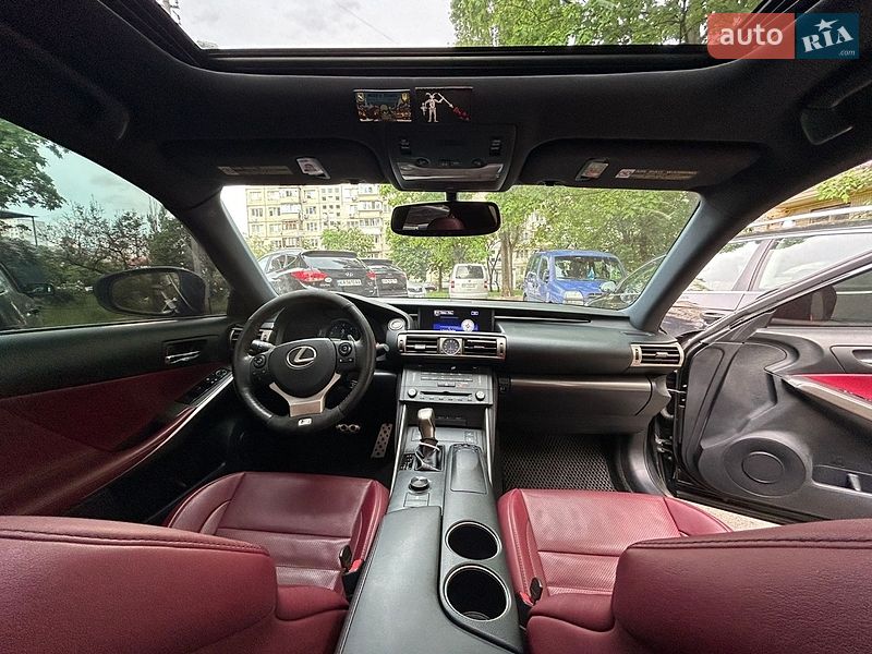 Седан Lexus IS 2014 в Києві