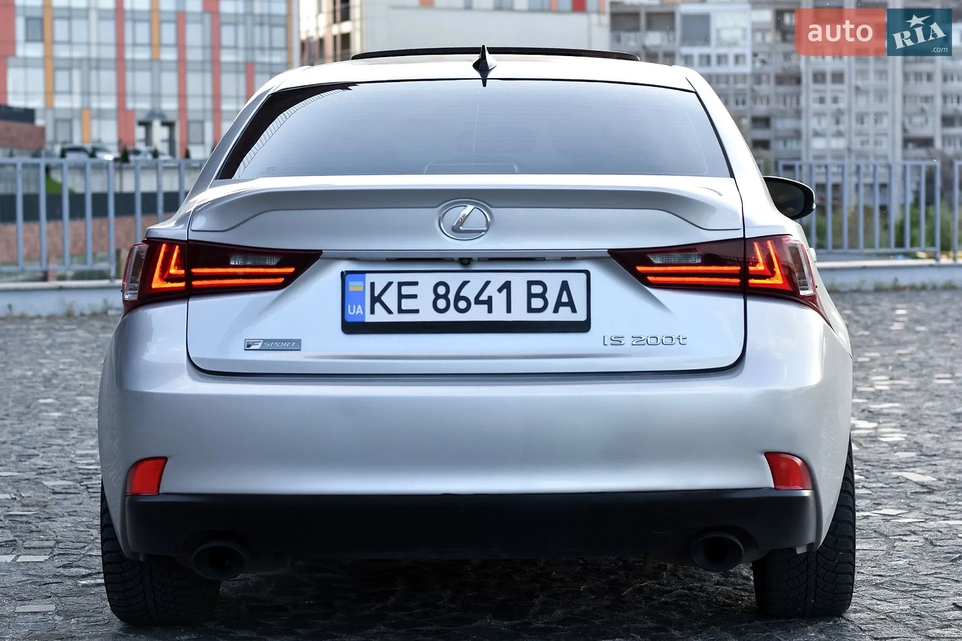 2016 Lexus IS - мініатюра 13