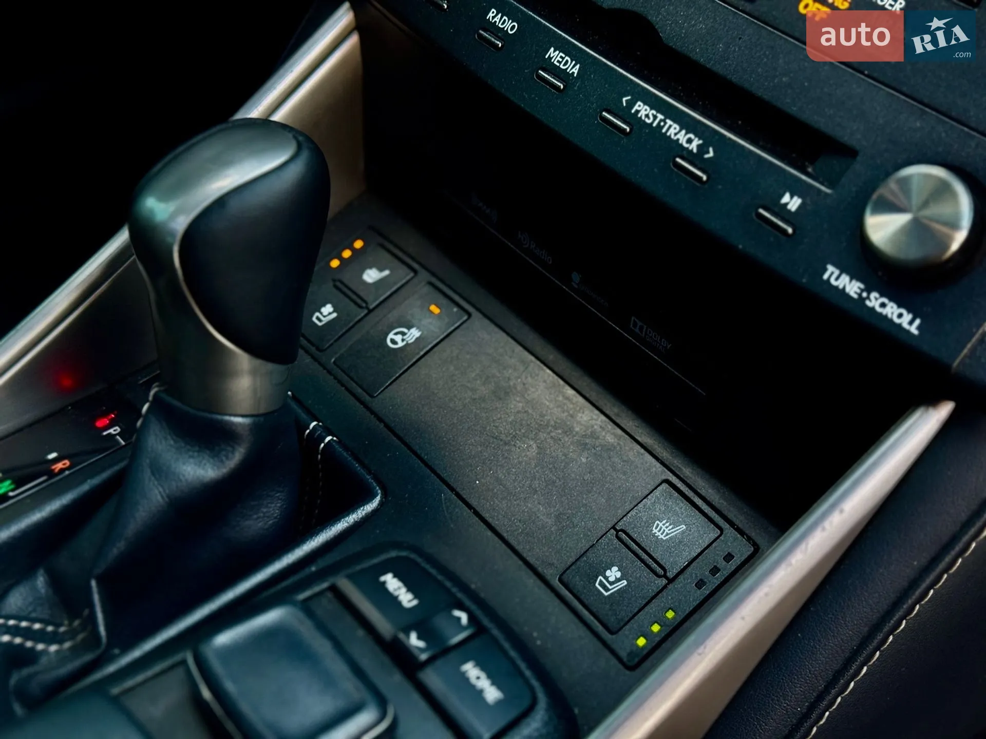 2016 Lexus IS - мініатюра 26