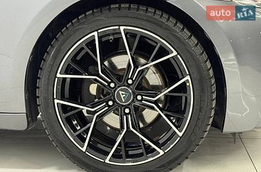 Седан Lexus IS 2015 в Одессе