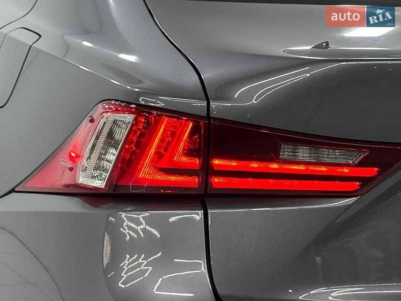 Седан Lexus IS 2015 в Одессе