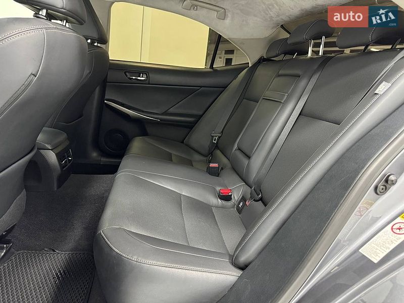 Седан Lexus IS 2015 в Одессе